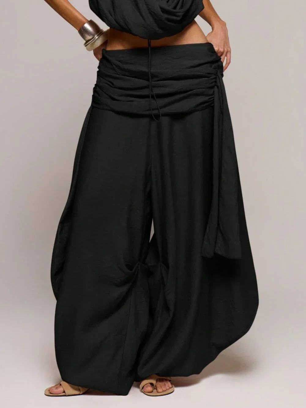 Black Casual Women's Low Rise Textured Drape Wide-Leg Trousers